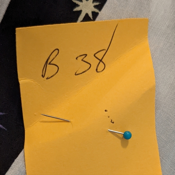 Disney Her Universe Hocus Pocus Button Up - Medium - Picture 9 of 9